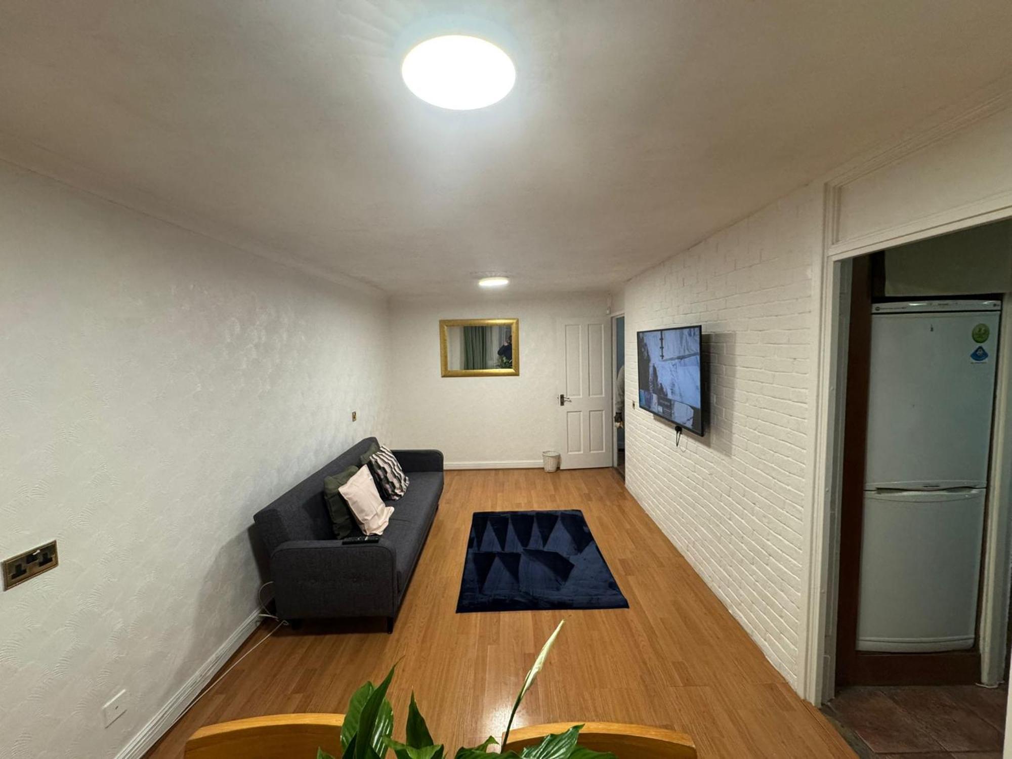 Tks Modern 1bed Flat, *