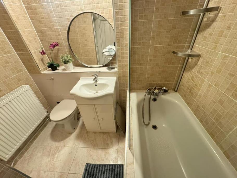 Tks Modern 1bed Flat, *
