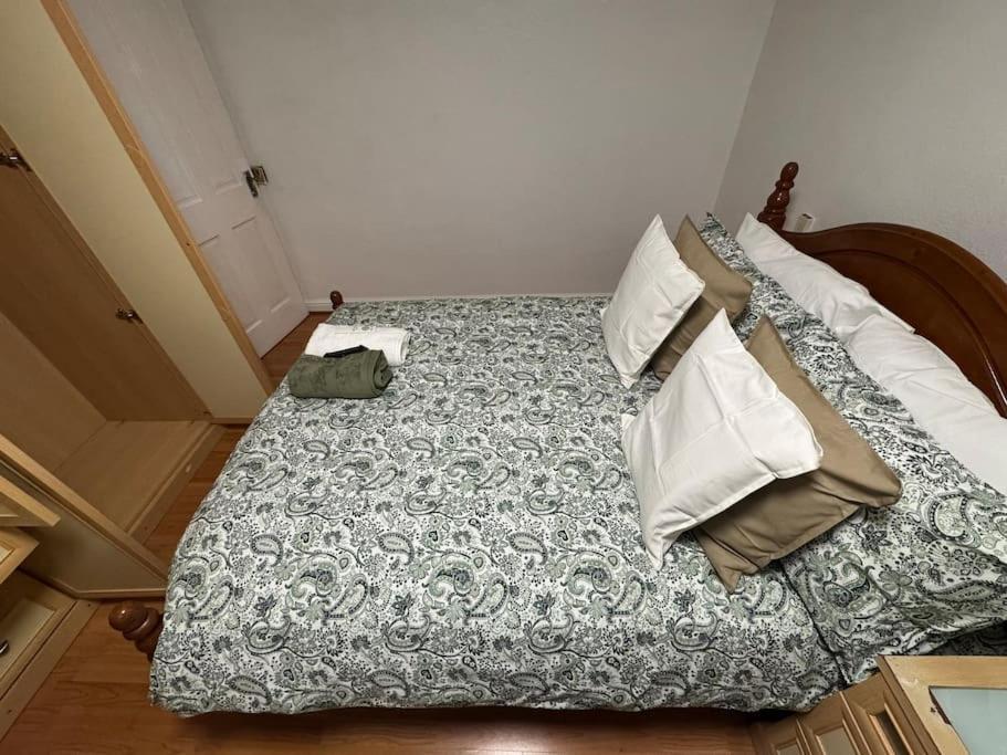 Tks Modern 1bed Flat, * London