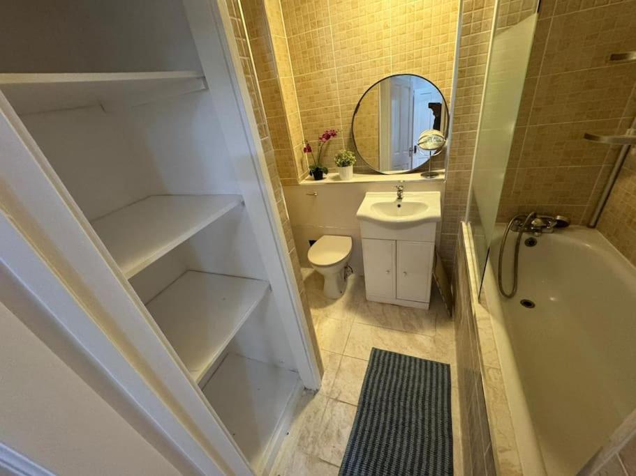 Tks Modern 1bed Flat, *